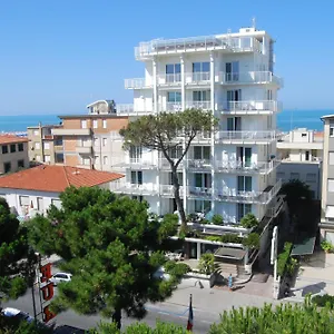 Bracciotti 3*, Lido di Camaiore Italia